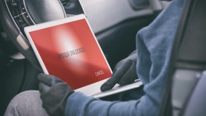 Car thief uses their laptop to hack a Chevrolet Camaro and steal it with a cloned key