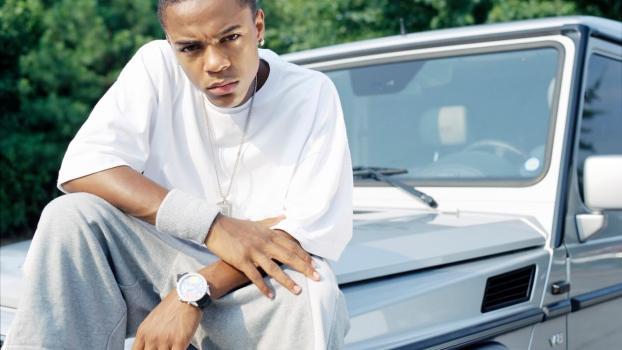 Lil Bow Wow posted a private jet to Instagram, but fans spotted him flying coach the same day