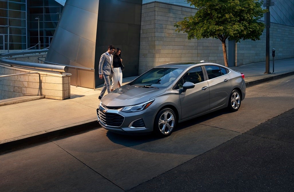 The 2019 Chevy Cruze in the city 