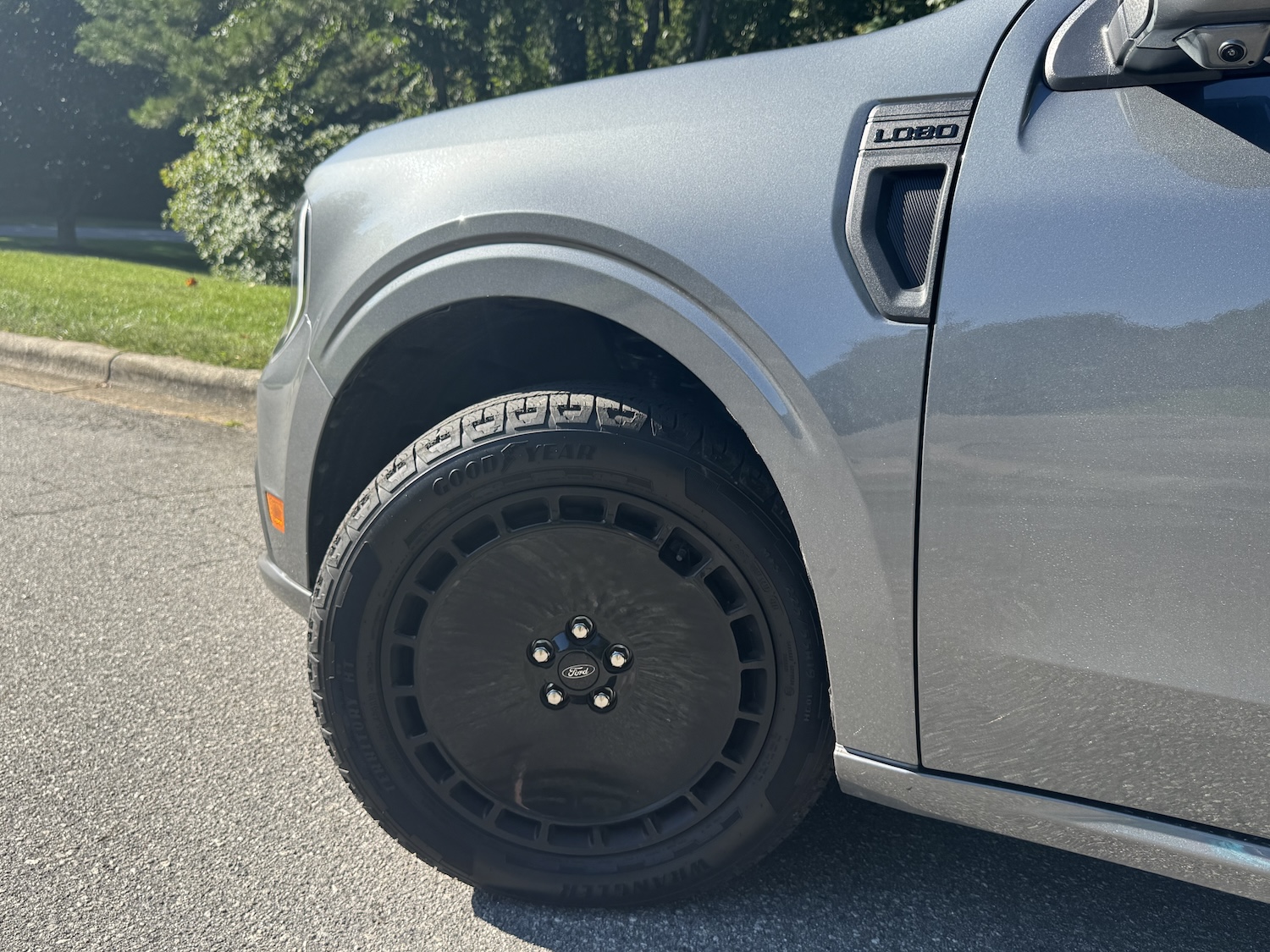 A 2025 Ford Maverick Lobo Wheel