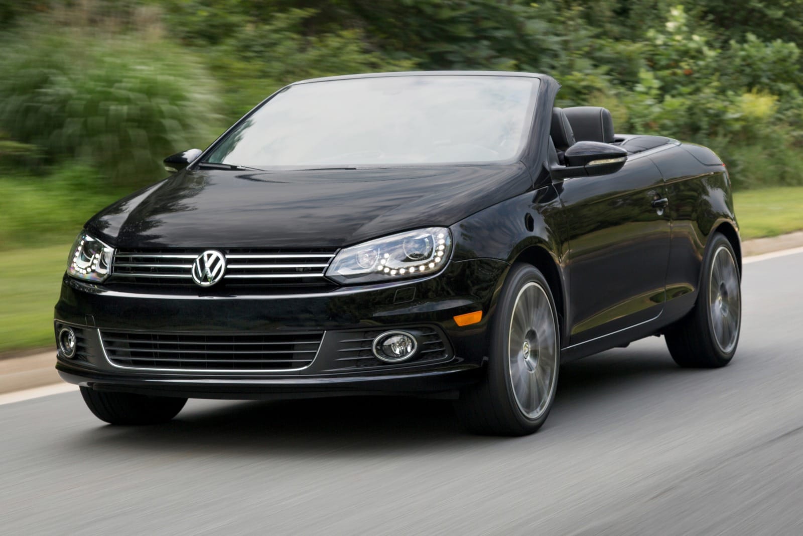 The 2016 Volkswagen Eos on the road