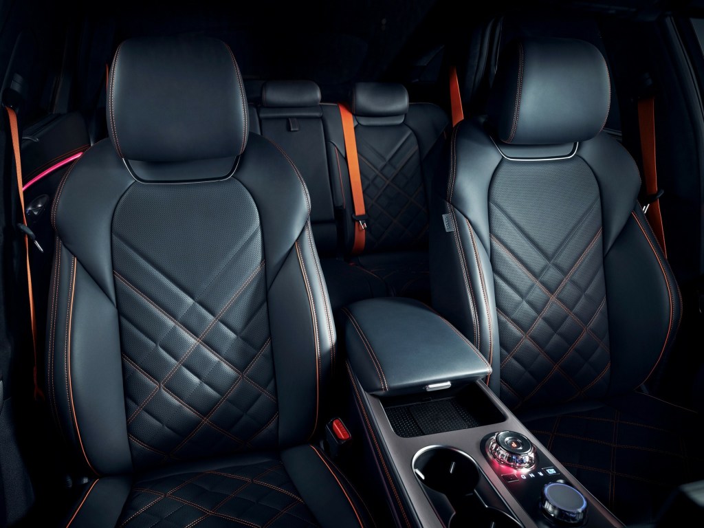 The Genesis GV70 seats