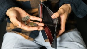 Driver with an empty wallet and no money