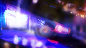 flashing-police-lights-on-cruiser