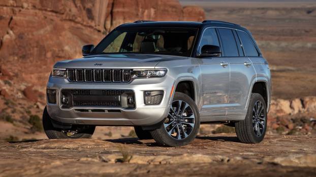 The 2025 Jeep Grand Cherokee off-roading