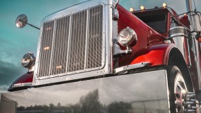Classic-Red-Semi-Truck