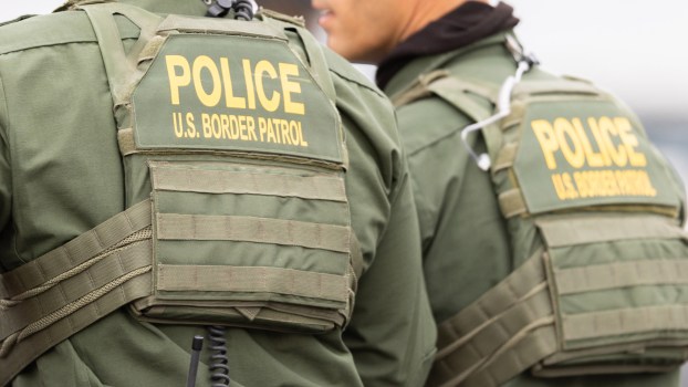 us-customs-border-protection-agents
