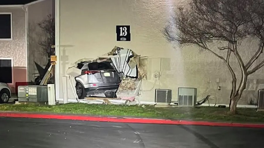 14-year-old-crashes-car-into-apartment-building