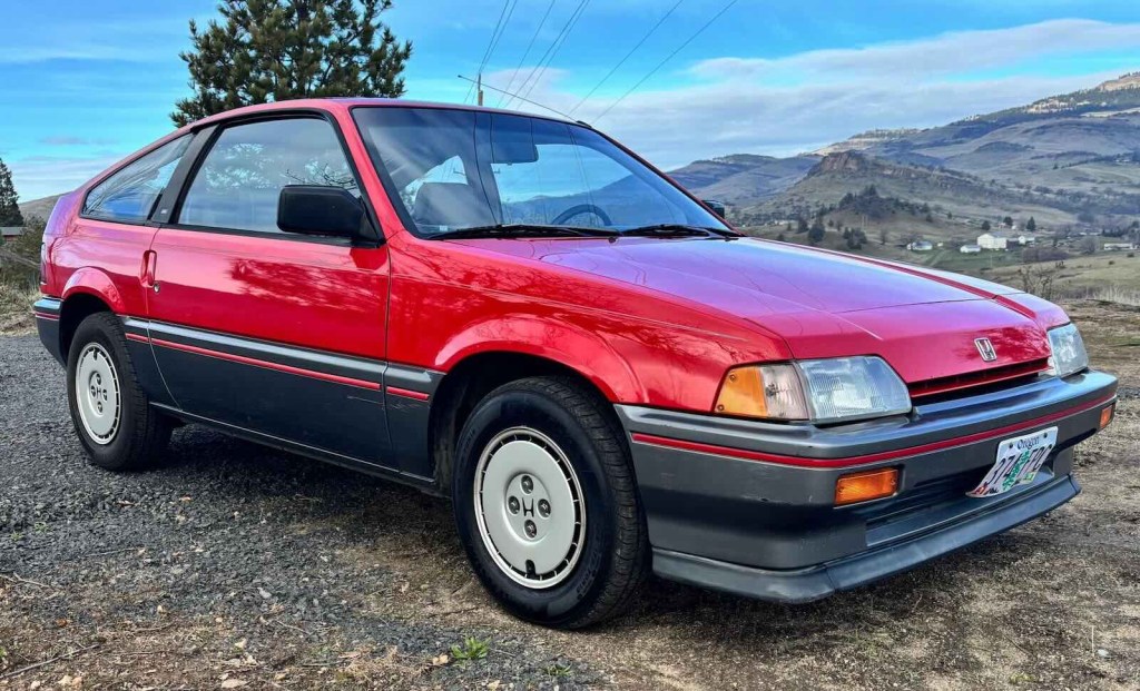 Front of a 1980s Honda Civic collectors car.