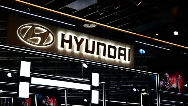 A Hyundai Sign with lights