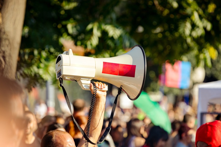 A gourd of people at a protest