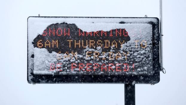 Winter weather warning roadside LED sign that doesn't mention ICE