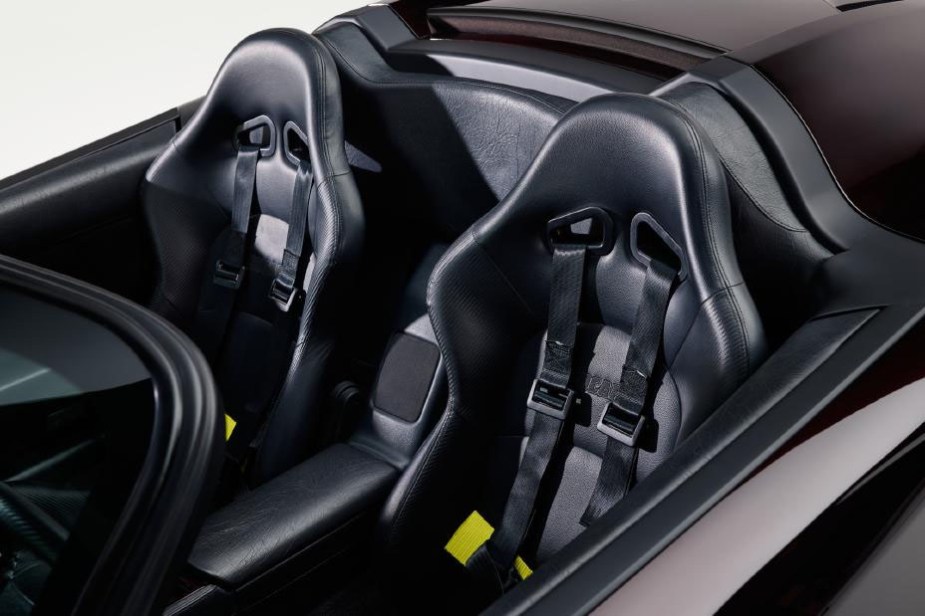 Tony-Stark-Acura-NSX-Roadster-Avengers-seats