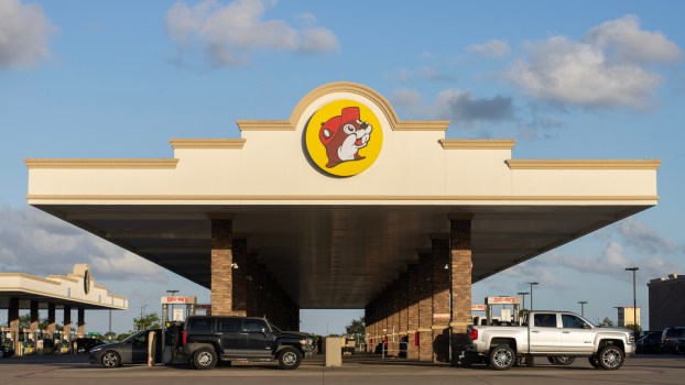 People getting gas at a Buc-ee's Gas Station