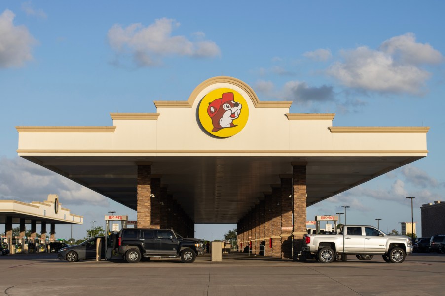 People getting gas at a Buc-ee's Gas Station