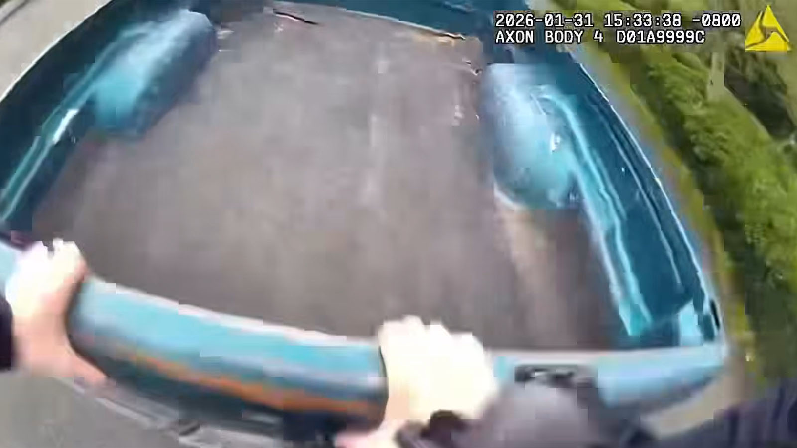 Washington Police Officer Named Merica Hops in Back of Resident’s Pickup Truck to Catch up to Suspect on a Bicycle