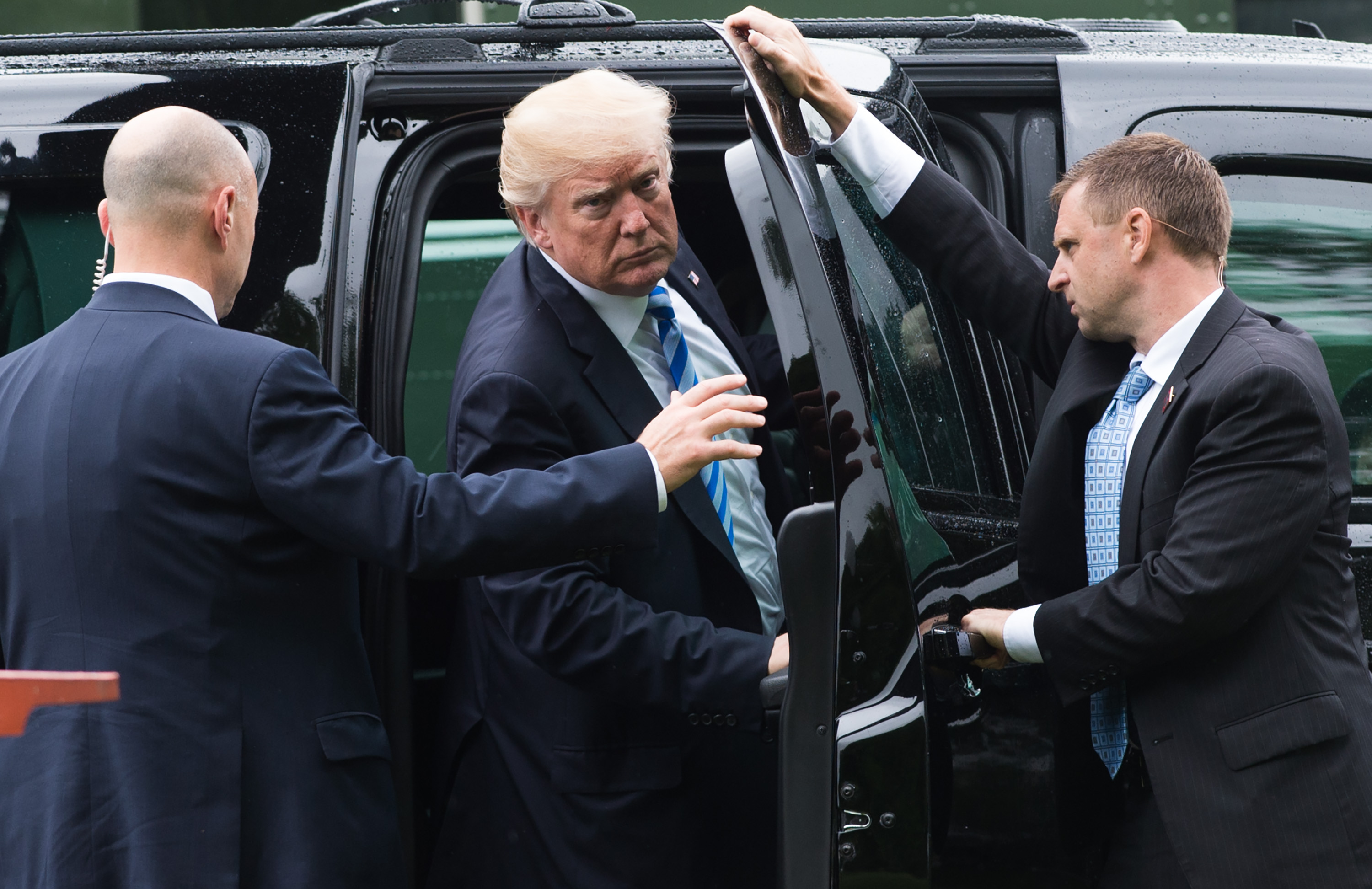 Secret Service helping Trump into SUV