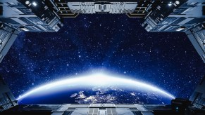 flying-space-aircraft-carrier