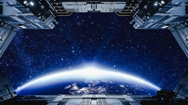 flying-space-aircraft-carrier