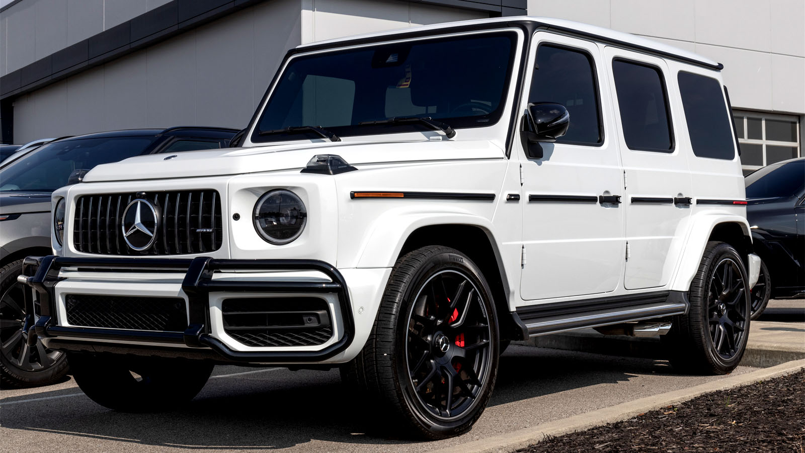 Florida Couple Furious After Car Is Filmed Slamming Into Their G-Wagon in Suspected ‘Hit for Hire’