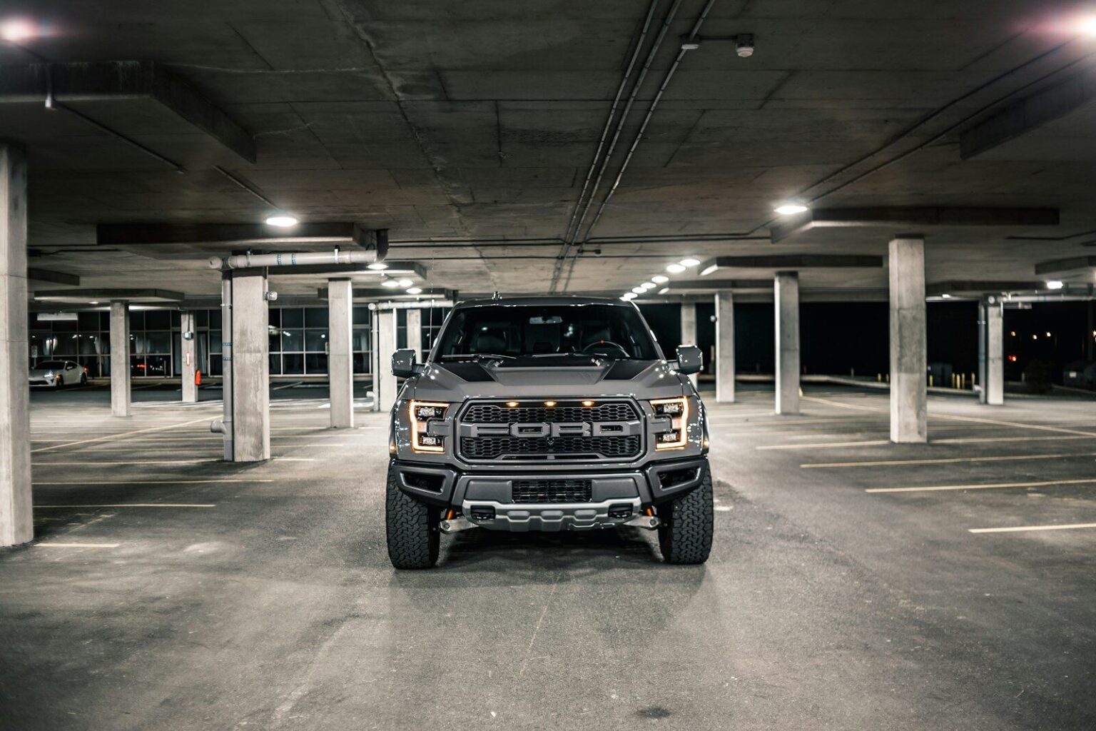 white and black jeep suv