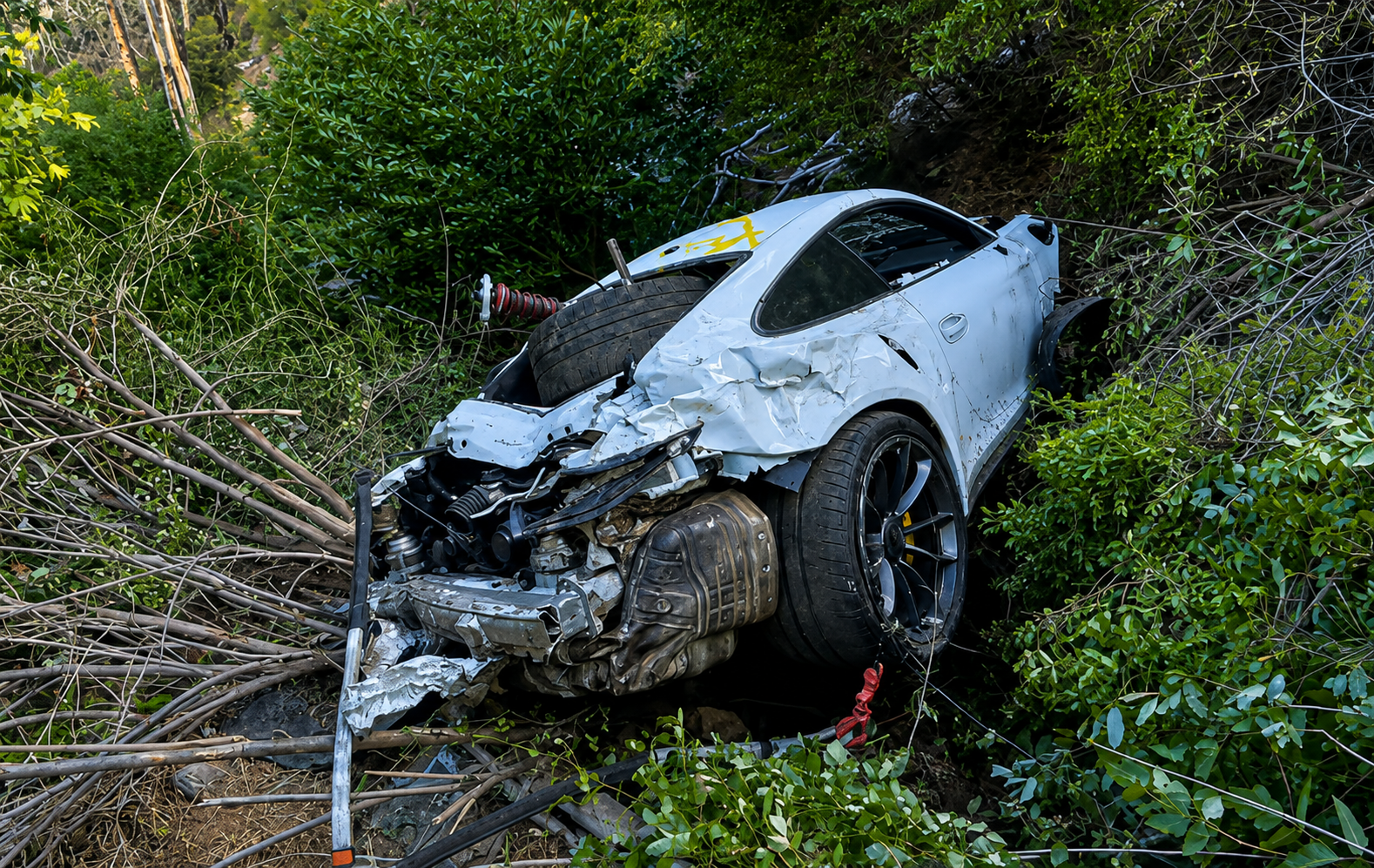 $200K Porsche GT3 RS Plunged Off a Cliff—Then a Ranger Tried to Shut Down the Tow