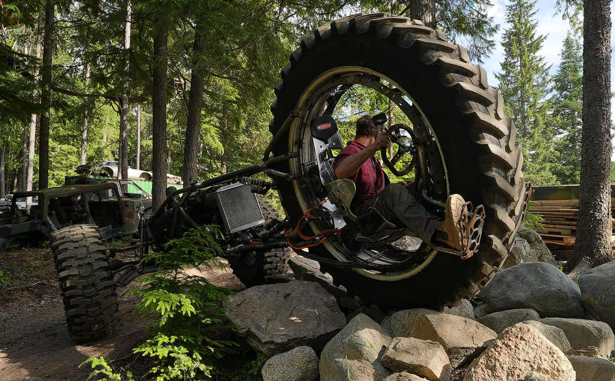 YouTubers Built a 36,000-Watt AWD Hybrid "Monster Trike"—And It's Terrifying