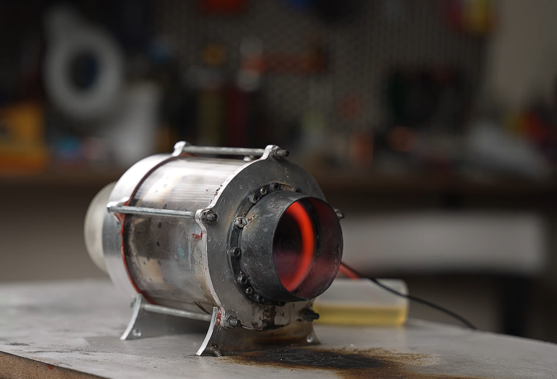 Watch This Mad Scientist Build a Working Fighter Jet Engine From Scratch Using Desktop Tools