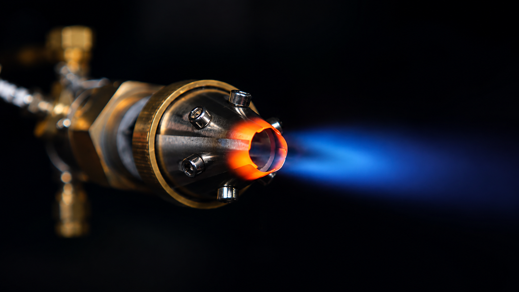 YouTuber Builds an Adjustable Rocket Nozzle That Changes Size While the Engine Is Running