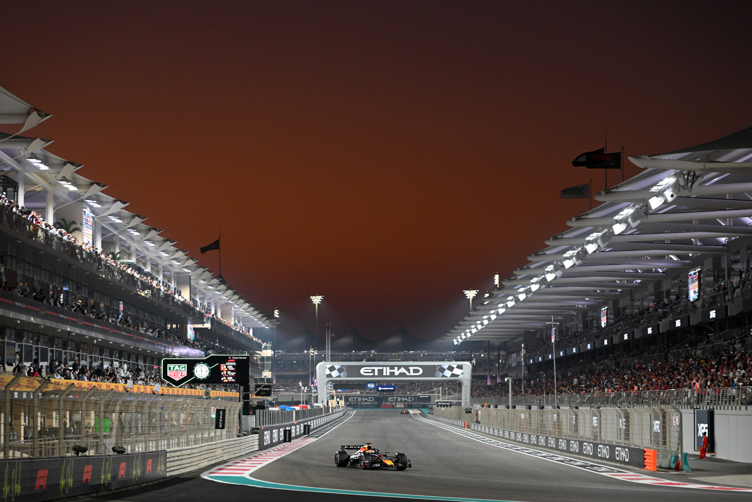 Lewis Hamilton, Max Verstappen, F1, Middle East