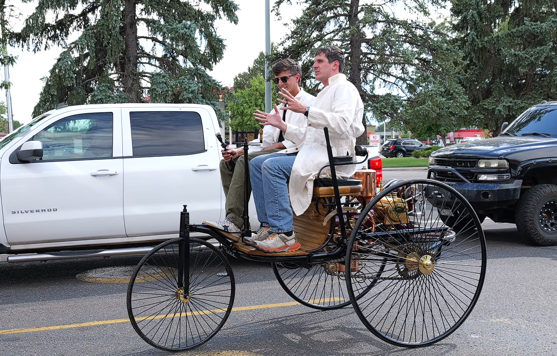 YouTubers Tried to Take an 1886 Benz to McDonald's—And Were Instantly Denied