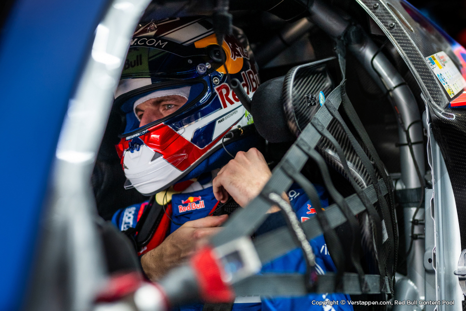 Max Verstappen, GT3, Valentino Rossi, MotoGP