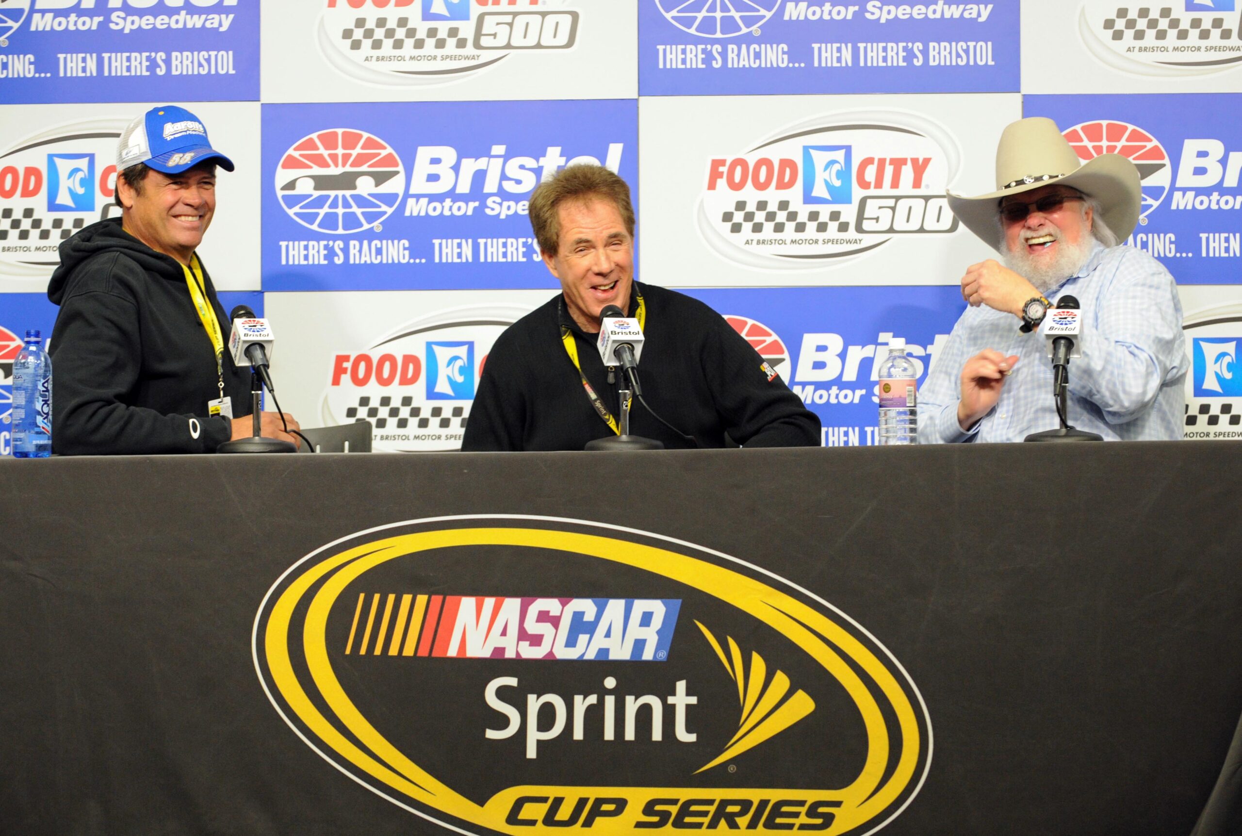 Darrell, Michael Waltrip Host Checkered Flag Champions Dinner